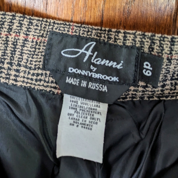 Alanni by Donny Brook 100% Wool Zipper Front Jacket & Trousers - Size 6P - Picture 9 of 9